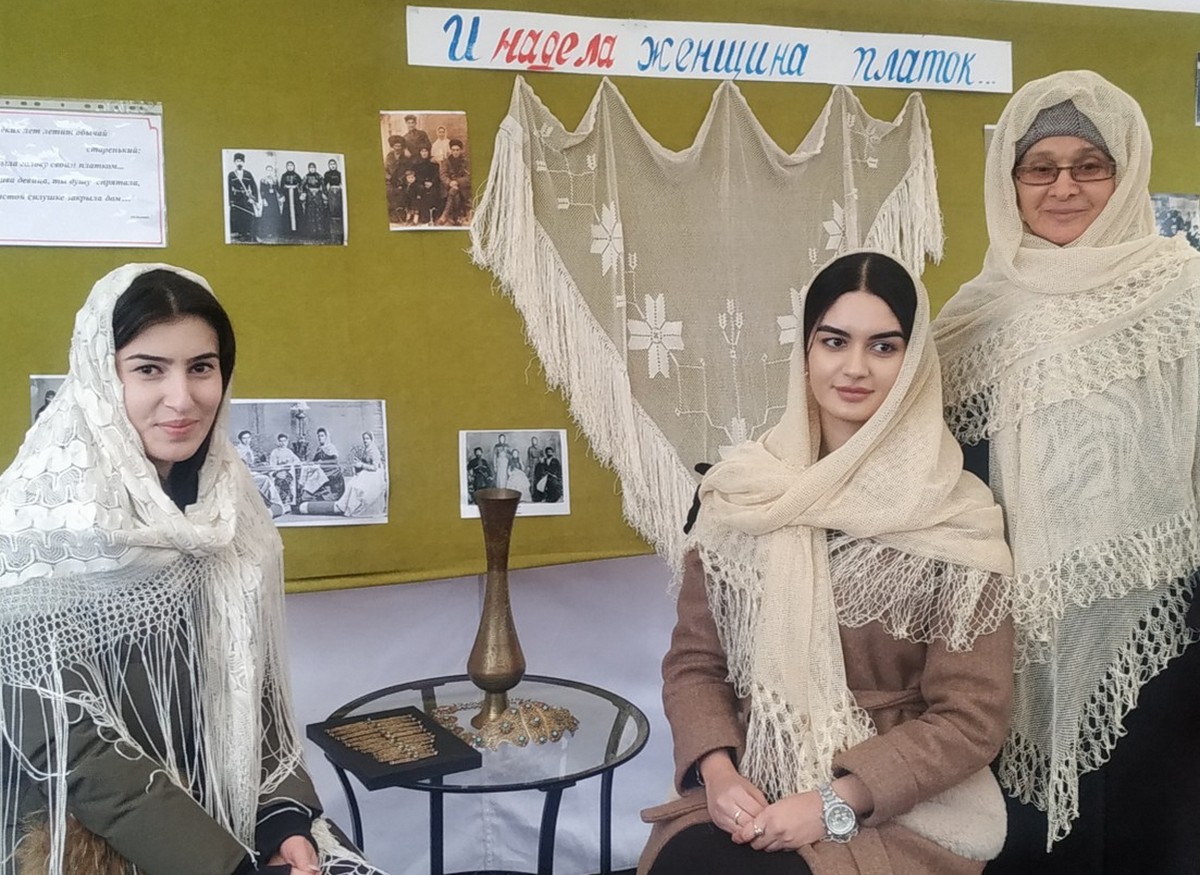 Девушки Кавказа В Платках Фото