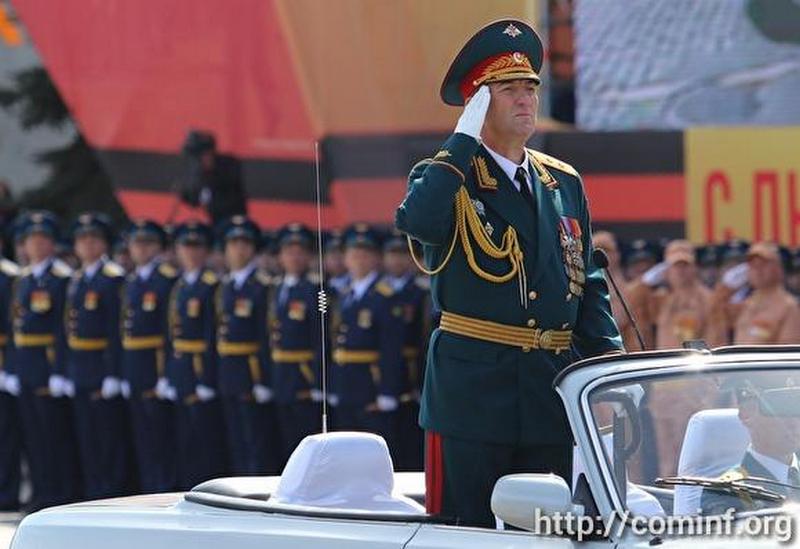 Парад победы командующий. Калоев Хасан Бекович. Хасан Калоев генерал лейтенант. Генерал Калоев ЦВО. Генерал Калоев Хасан Бекович.