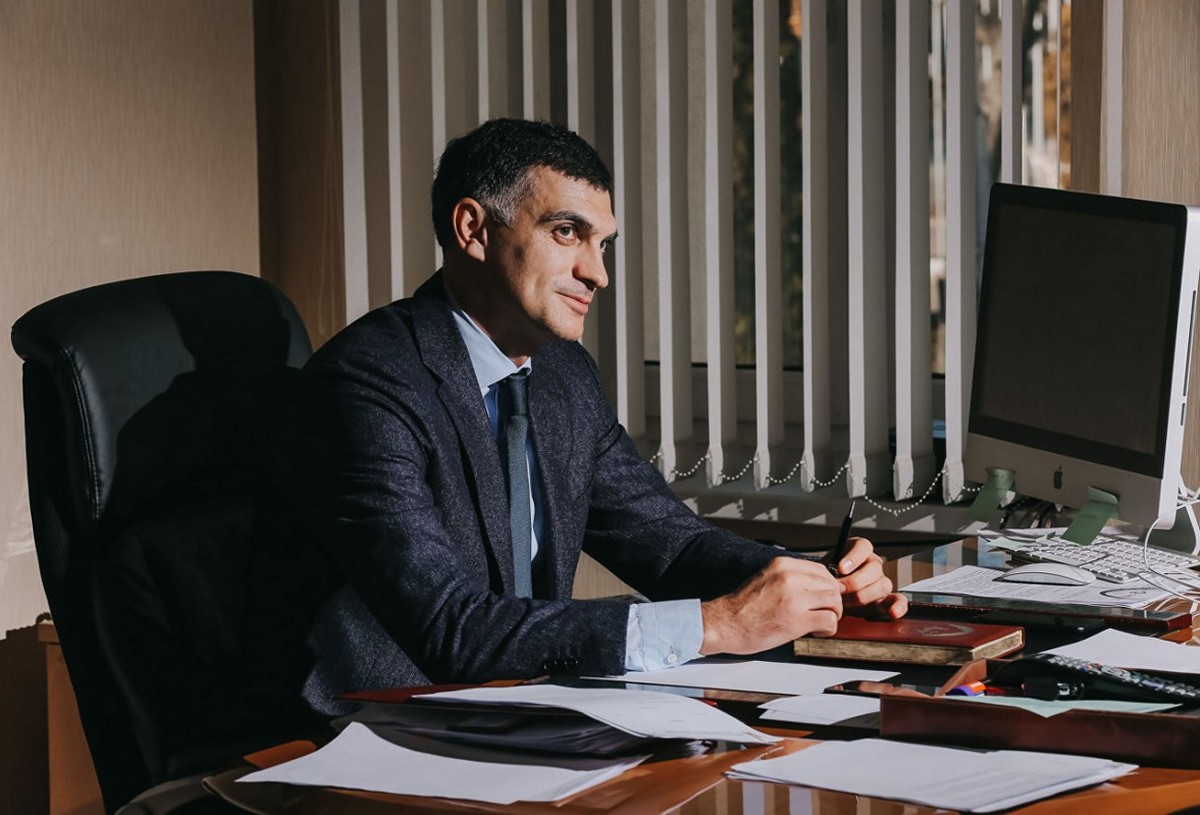 Министр спорта алании. Габулов. Габулов 2023. Владимир Габулов. Габулов фото.