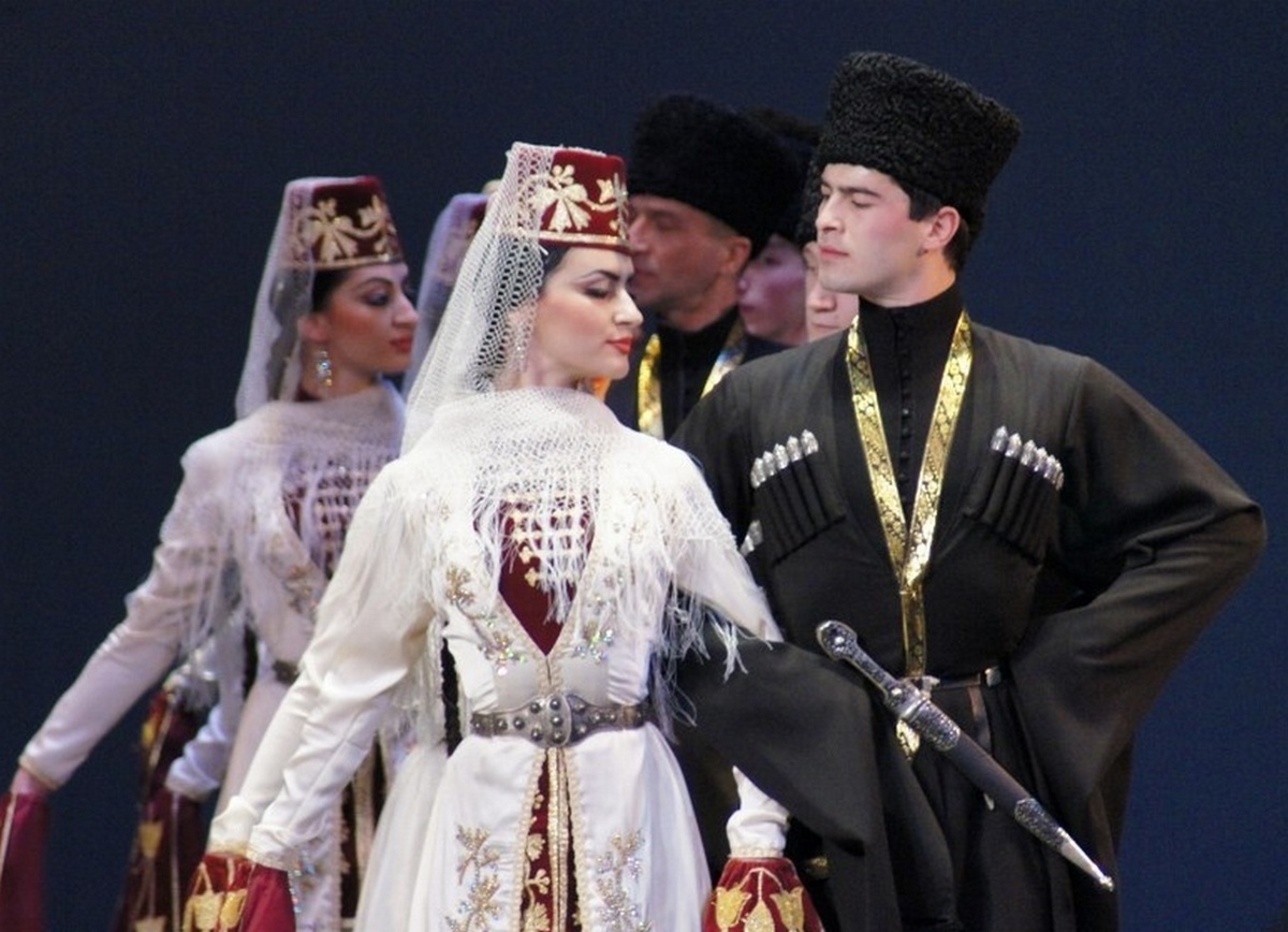 Традиции северной осетии. Ансамбль Северной Осетии симд.