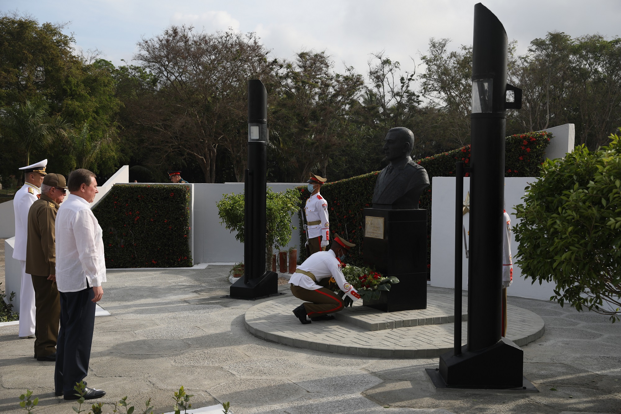 Памятник плиеву на кубе Памятник плиеву на кубе